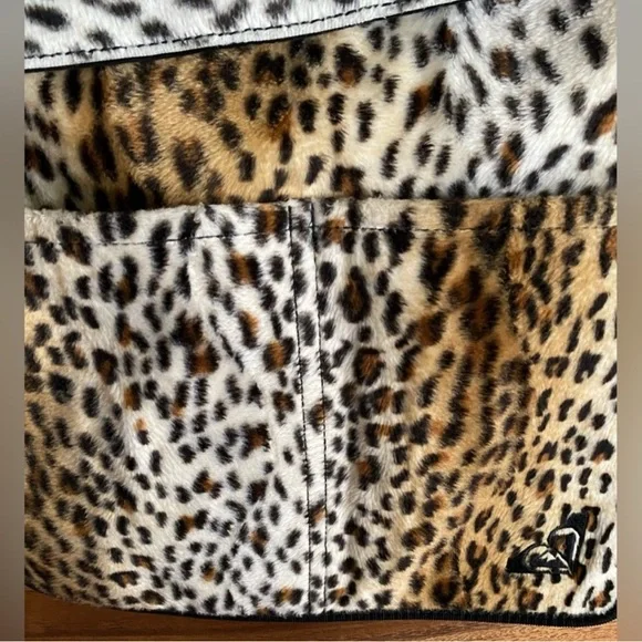 Roxy Leopard Messenger Bag - Picture 4 of 8